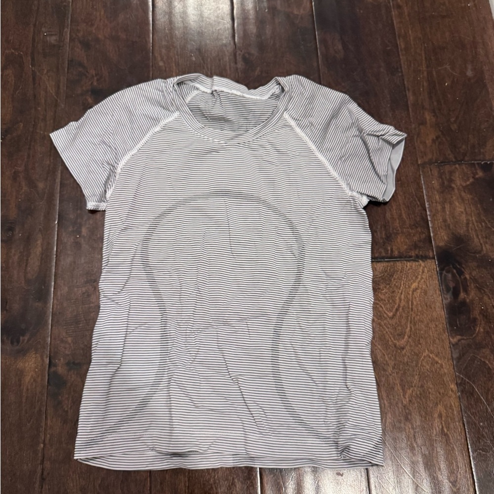 Lululemon Swiftly Tech Short Sleeve Shirt Race Length